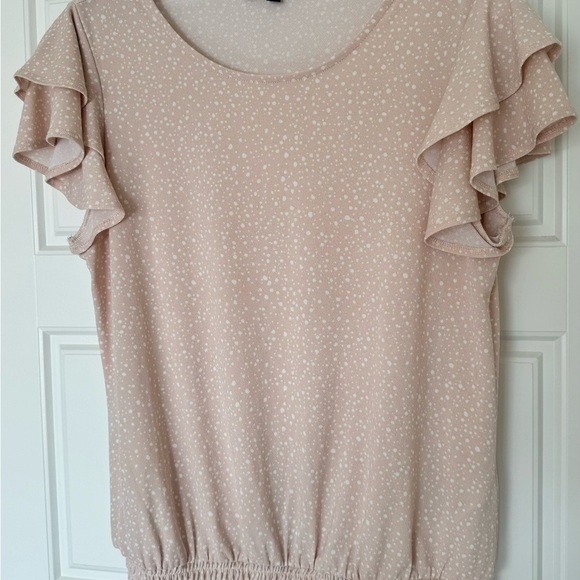 Adrianna Papell Peach Dot Flutter Sleeve Top With‎ Banded Bottom Size S - Picture 8 of 10